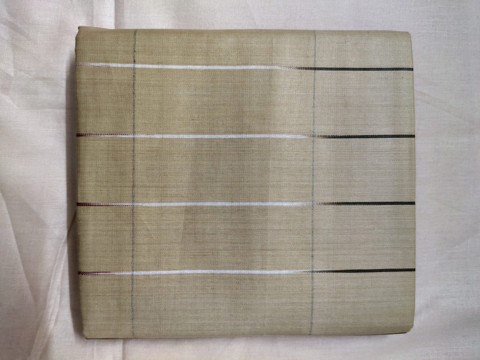 Premium Golden Khaki Pure Cotton Lungi (5.5 Hat) - পাবনার ঐতিহ্যবাহী চাচকিয়ার লুঙ্গি - Image 5