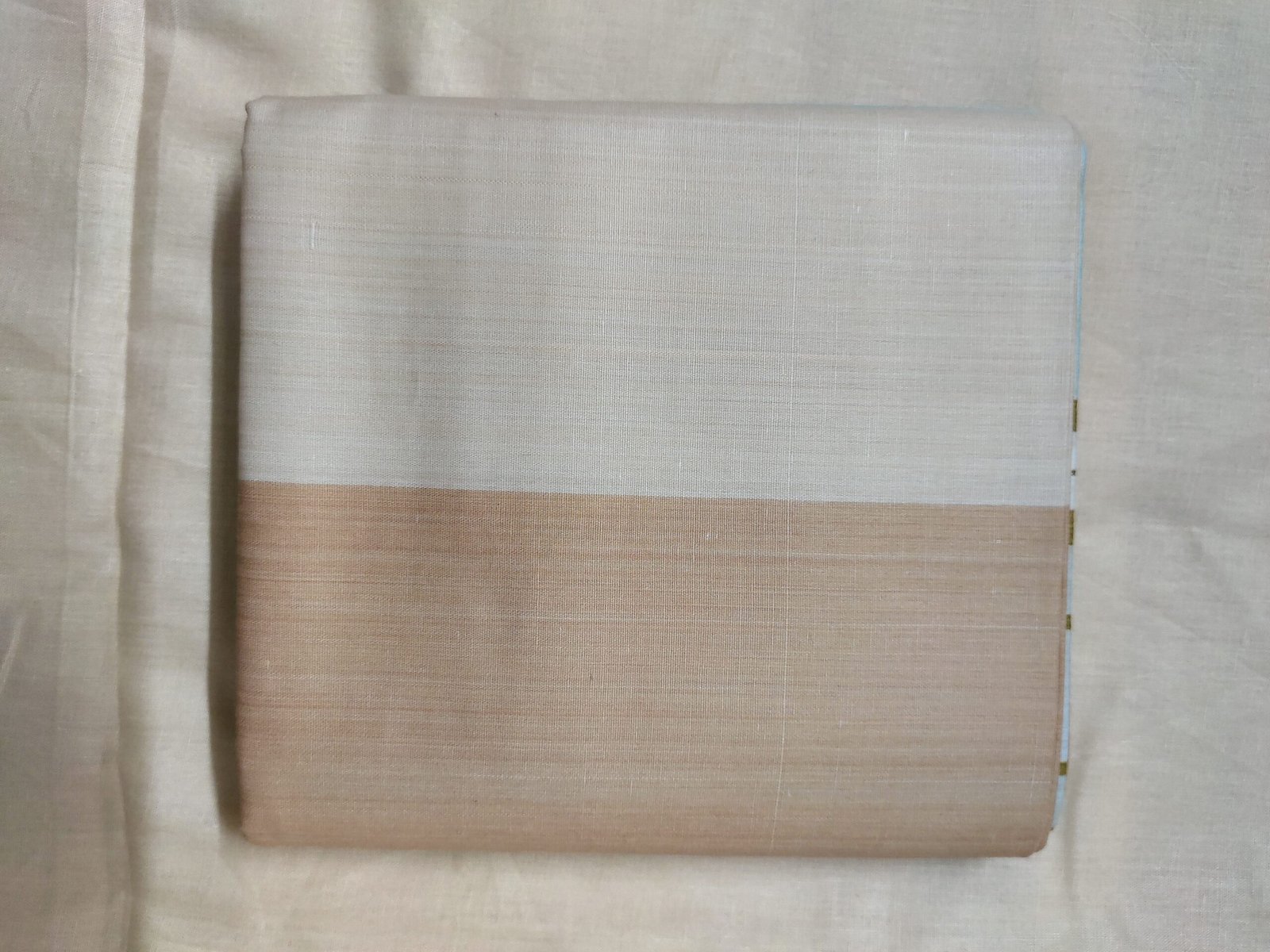 Premium Striped Pure Cotton Lungi (5.5 Hat) - পাবনার ঐতিহ্যবাহী চাচকিয়ার লুঙ্গি - Image 2